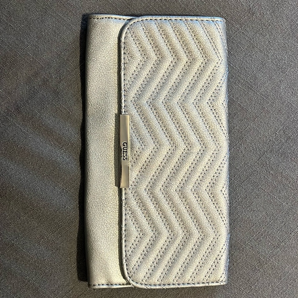 Guess clutch wallet